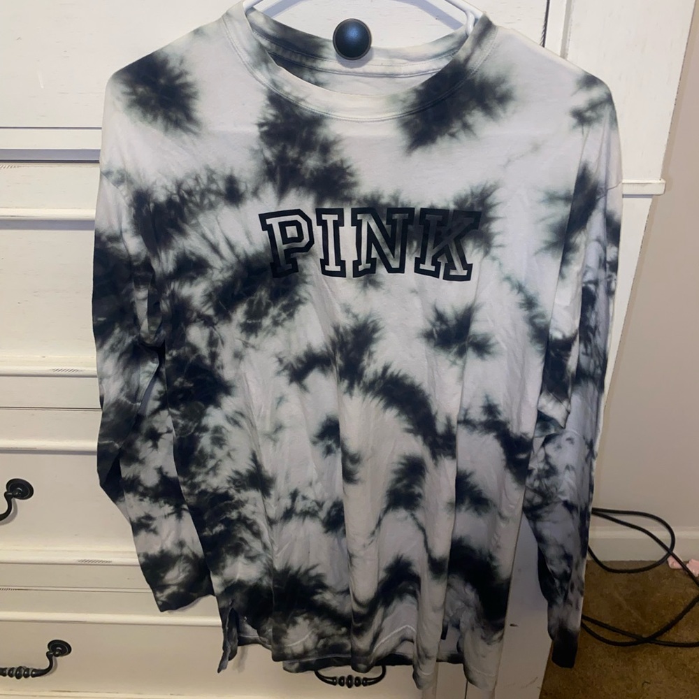 Victoria’s Secret oversized long sleeve tee!